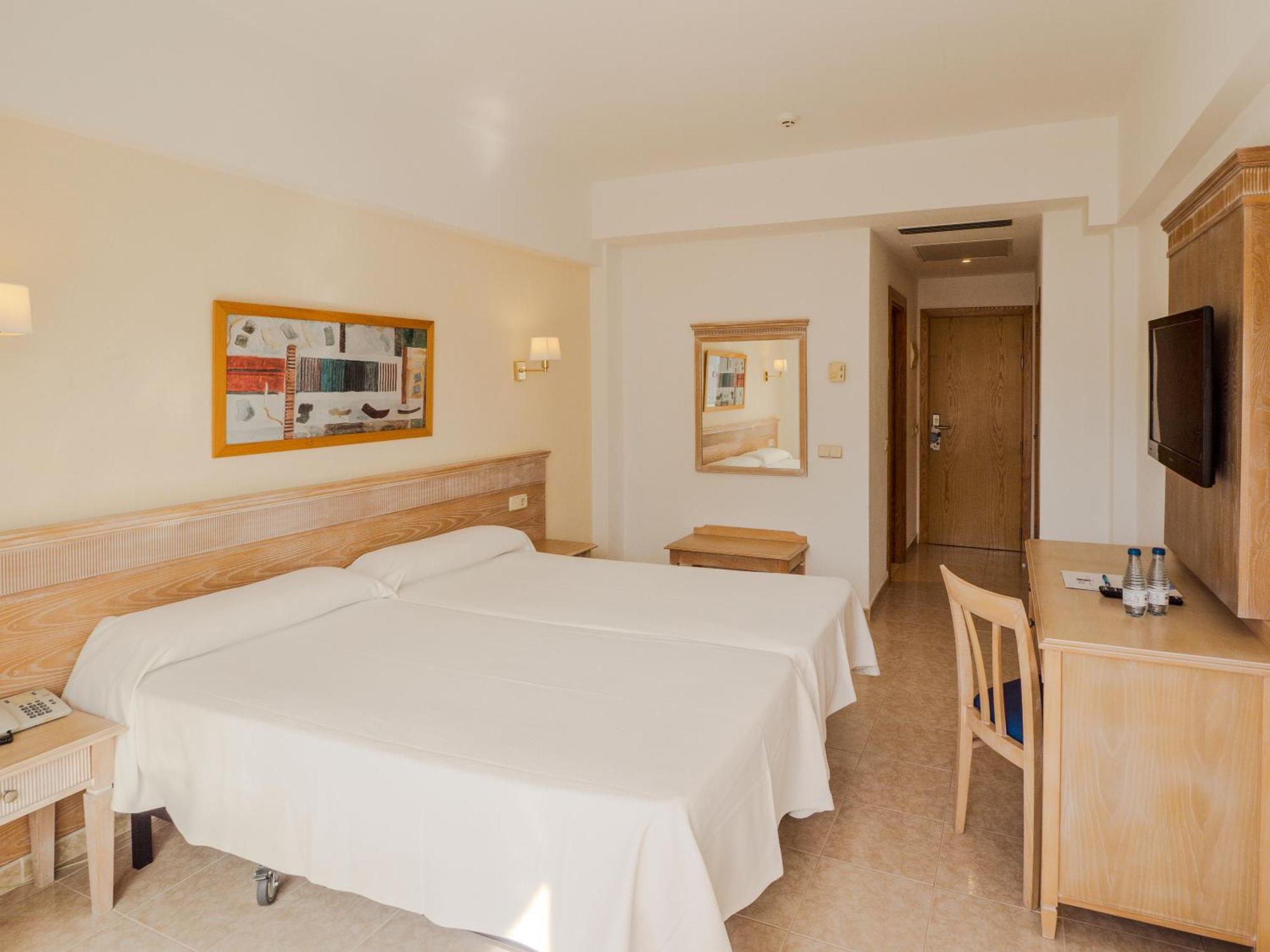 Hotel Santa Maria Playa Cala Millor  Kültér fotó