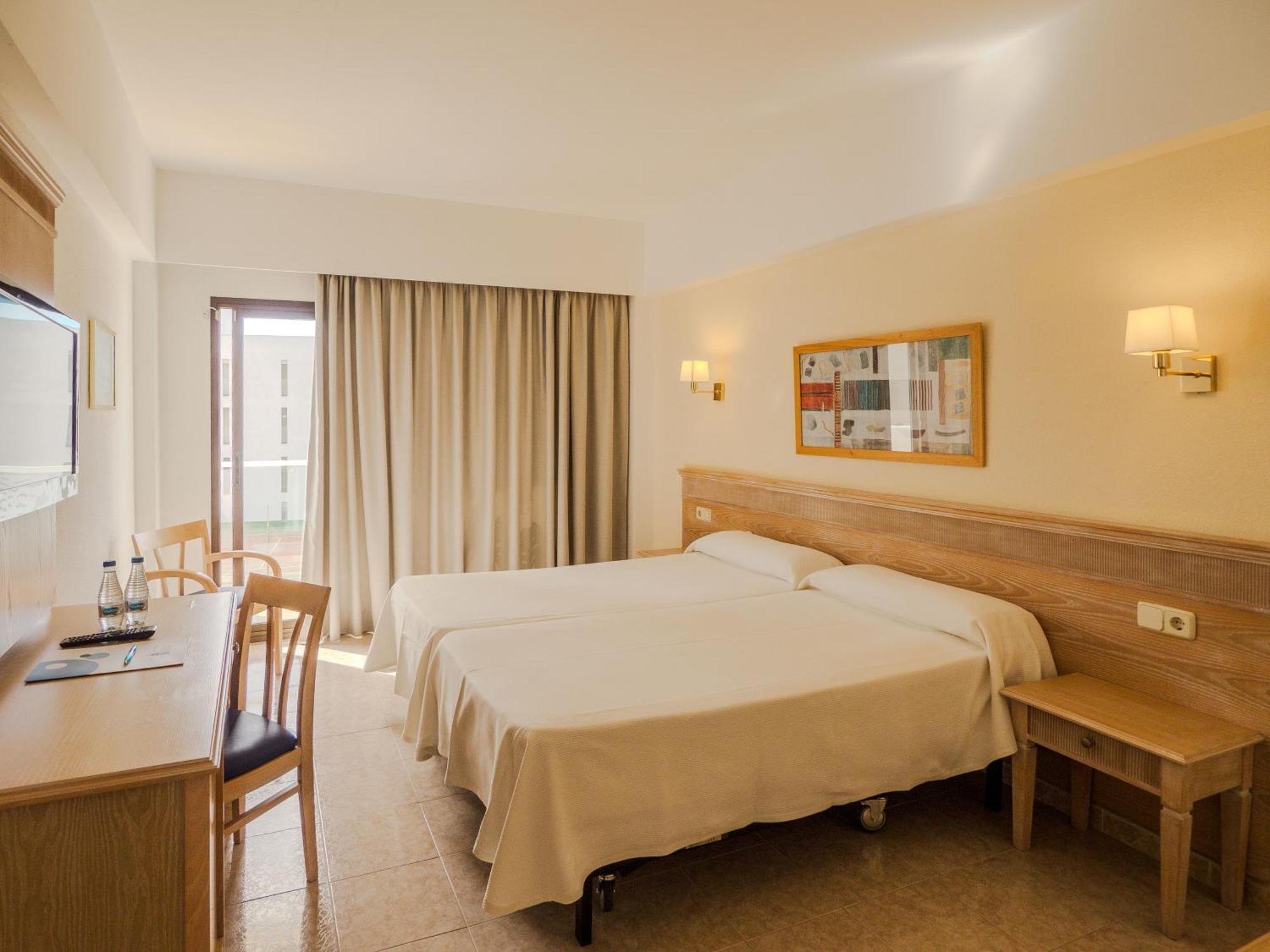 Hotel Santa Maria Playa Cala Millor  Kültér fotó